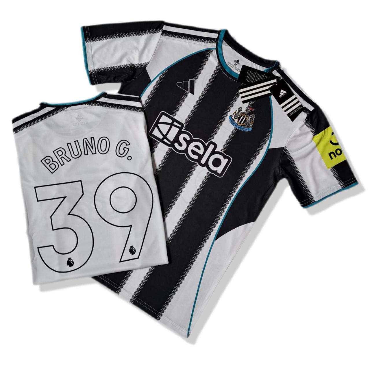 Newcastle United Black and White T-Shirt Buno G. 39