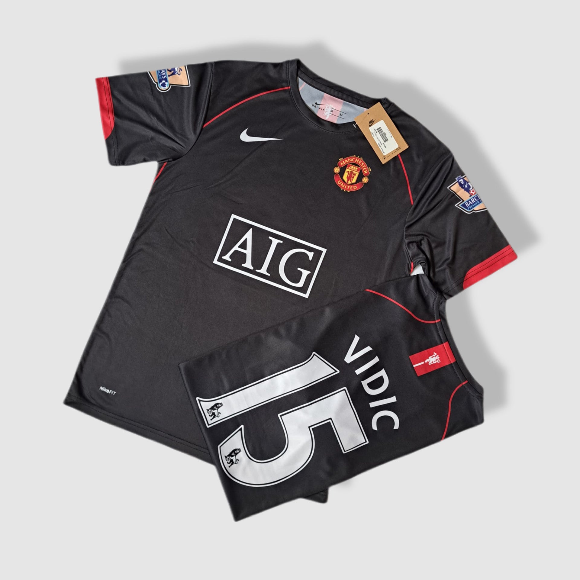 Manchester united black t-shirt vidic 15